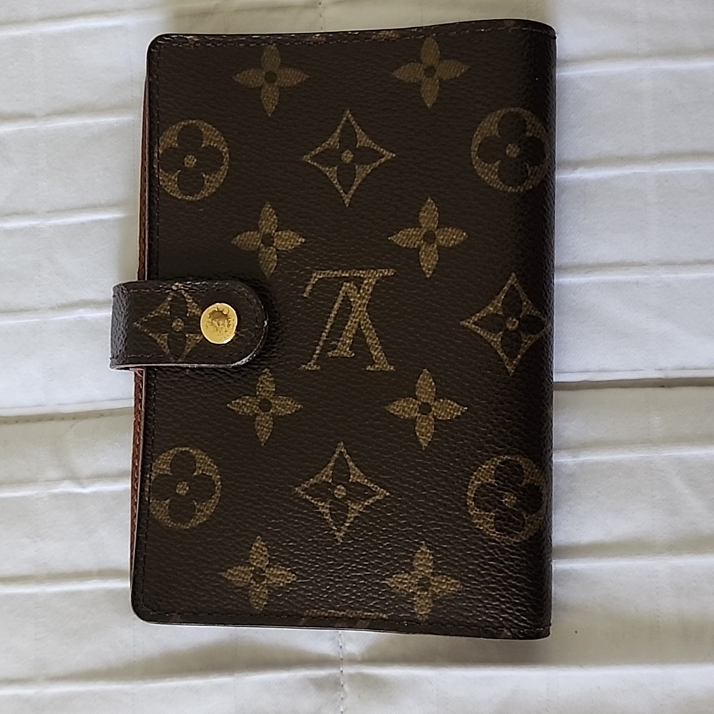 Lv Wallet organizer